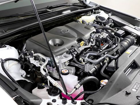 Used 2025 Toyota Camry SE AWD/4WD image 20