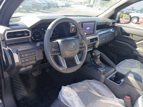 New 2025 Toyota Tacoma TRD Off-Road image 5