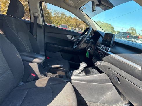 Used 2020 Kia Forte LXS image 12