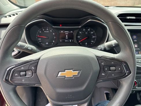 Used 2023 Chevrolet TrailBlazer LT FWD image 10