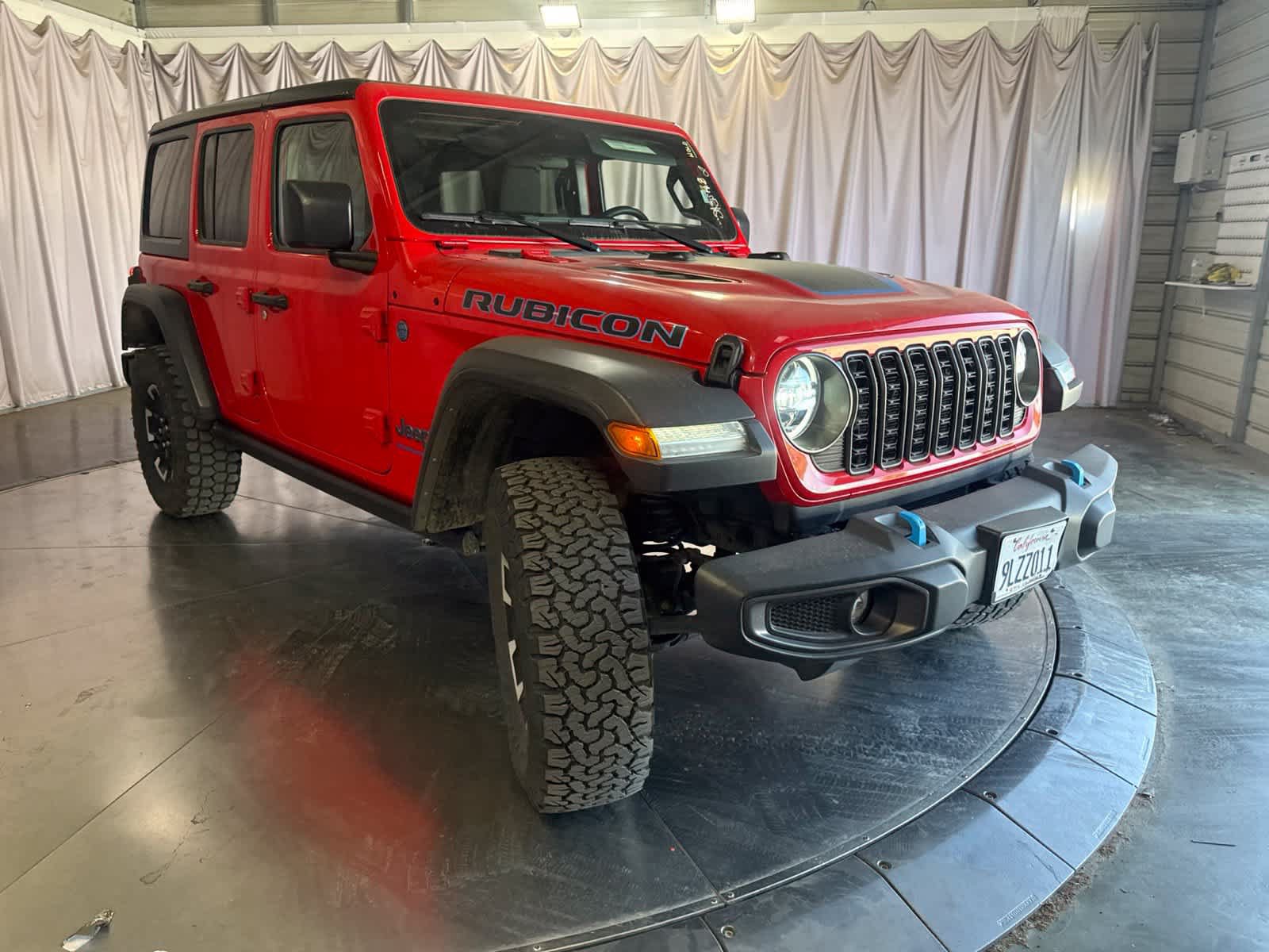 Used 2024 Jeep Wrangler Unlimited Rubicon 4xe AWD/4WD image 3