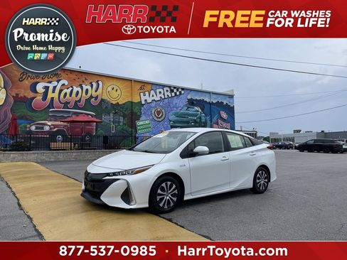 Used 2021 Toyota Prius Prime XLE FWD image 1
