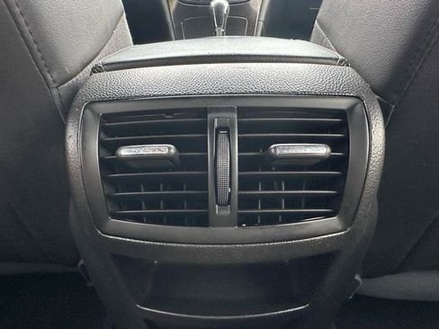 Used 2016 Buick Regal FWD image 10