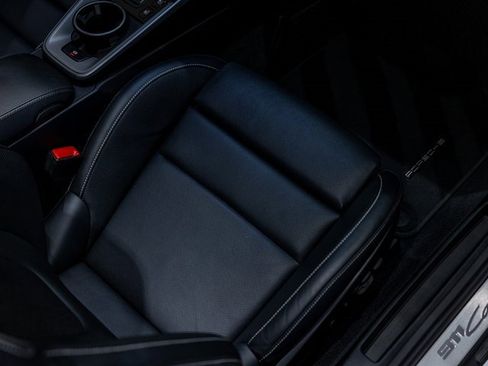 Used 2025 Porsche 911 Carrera image 31