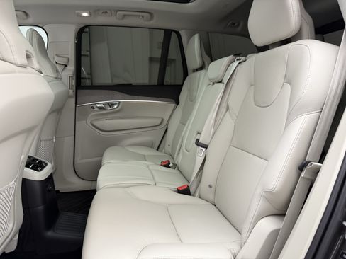 Certified 2024 Volvo XC90 T8 Plus w/ Protection Package Premier AWD/4WD image 24