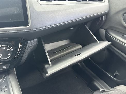 Used 2021 Honda HR-V Sport image 27