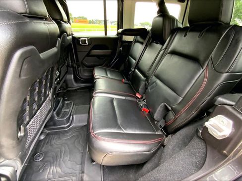 Used 2021 Jeep Wrangler Unlimited Rubicon AWD/4WD image 21