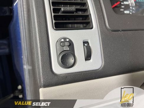 Used 2008 Chevrolet Equinox LT FWD image 19