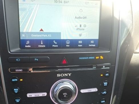 Used 2018 Ford Explorer Sport w/ Equipment Group 401A AWD/4WD image 4