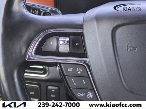 Used 2018 Lincoln Navigator Reserve w/ Technology Package image 27