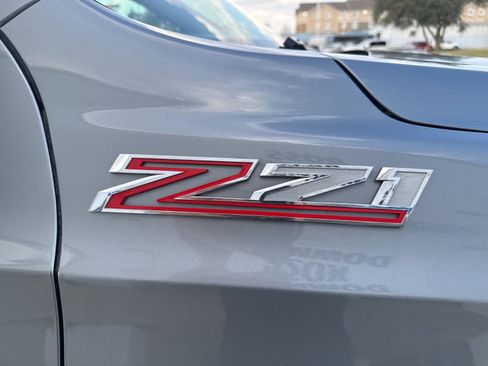 Used 2025 Chevrolet Suburban Z71 AWD/4WD image 12