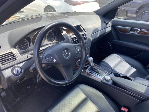 Used 2010 Mercedes-Benz C 300 Sedan image 2