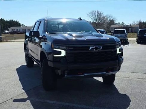 Certified 2022 Chevrolet Silverado 1500 ZR2 w/ Technology Package image 6