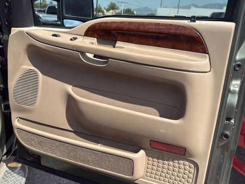 Used 2004 Ford F250 XL image 23