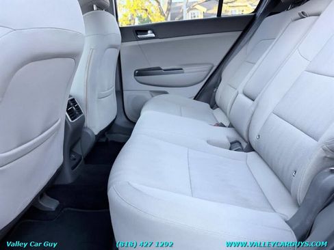 Used 2017 Kia Sportage LX image 17