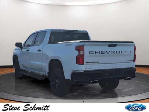 Used 2021 Chevrolet Silverado 1500 Custom Trail Boss w/ LPO, Dark Essentials Package image 3