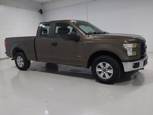 Used 2015 Ford F150 XL w/ Equipment Group 101A Mid AWD/4WD image 11