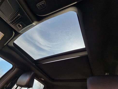 Used 2022 Ford F350 Lariat w/ Lariat Ultimate Package image 21