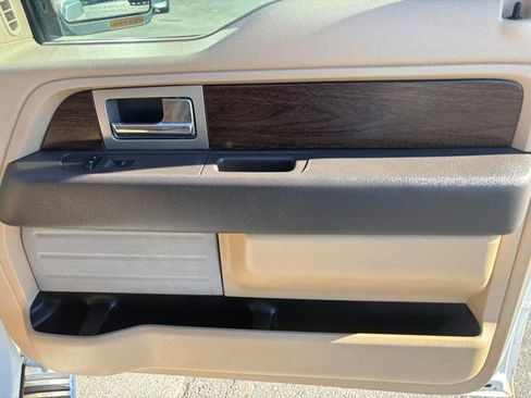 Used 2014 Ford F150 Lariat w/ Lariat Chrome Package image 26