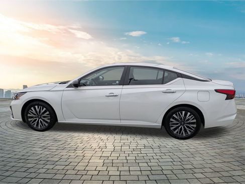 Certified 2024 Nissan Altima 2.5 SV image 8