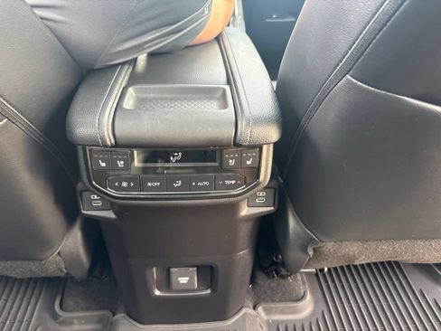 Used 2024 Toyota Grand Highlander AWD image 36