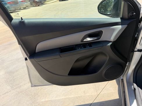 Used 2011 Chevrolet Cruze LS w/ Connectivity Package FWD image 10