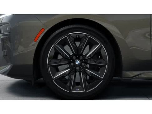New 2026 BMW 760i xDrive w/ Executive Package AWD/4WD image 7