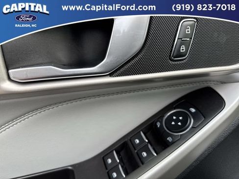 Used 2023 Ford Explorer XLT w/ Equipment Group 202A RWD image 21