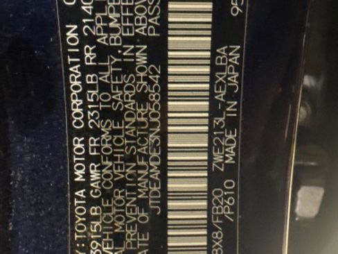 Used 2022 Toyota Corolla LE image 3