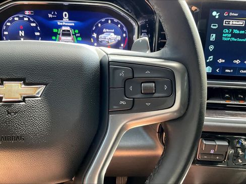 Used 2025 Chevrolet Silverado 1500 LTZ AWD/4WD image 19