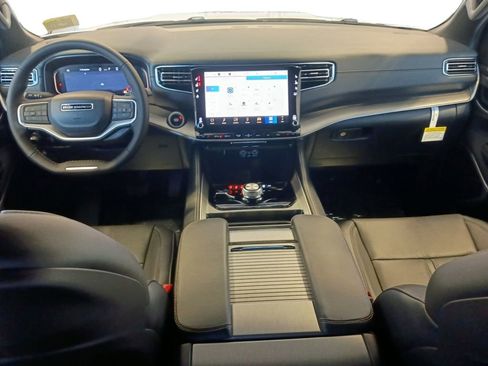 New 2026 Jeep Grand Wagoneer L Limited AWD/4WD image 3
