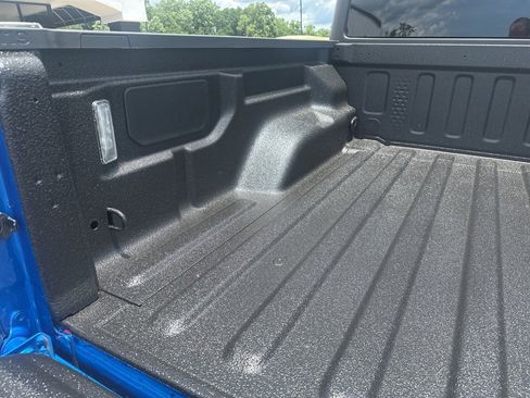 New 2025 Jeep Gladiator Sport image 16