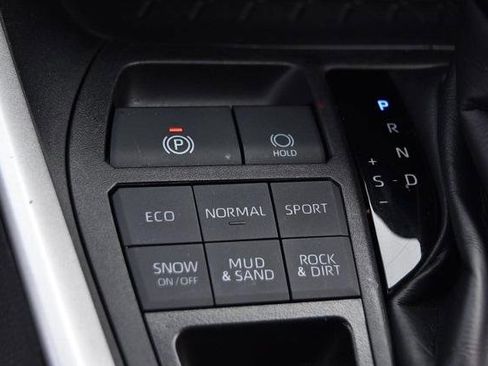 Used 2024 Toyota RAV4 LE image 16