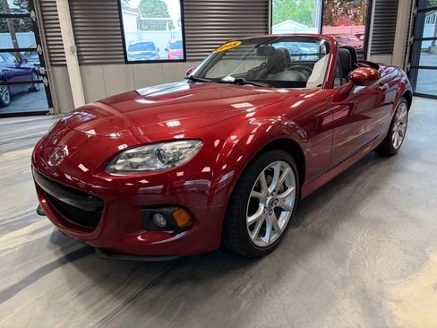 Used 2015 MAZDA MX-5 Miata Grand Touring RWD image 3