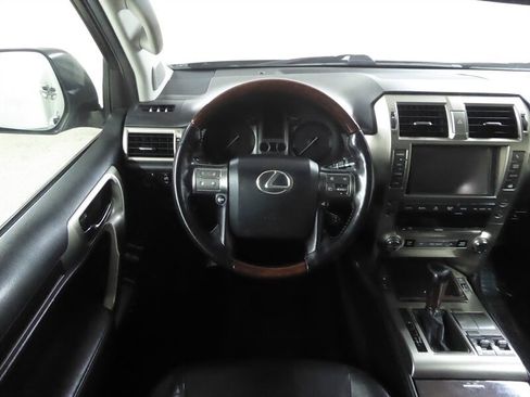 Used 2014 Lexus GX 460 image 10