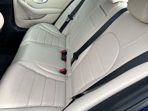 Used 2018 Mercedes-Benz C 300 4MATIC Sedan image 9