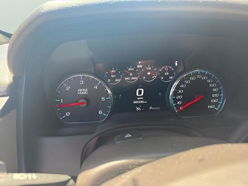 Used 2017 GMC Yukon XL SLT image 8