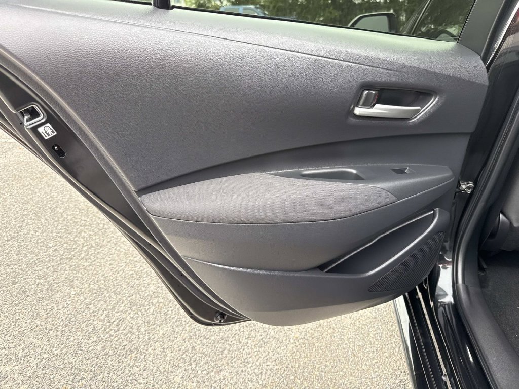 Used 2021 Toyota Corolla LE FWD image 12