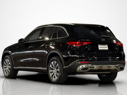 New 2026 Mercedes-Benz GLC 300 image 3