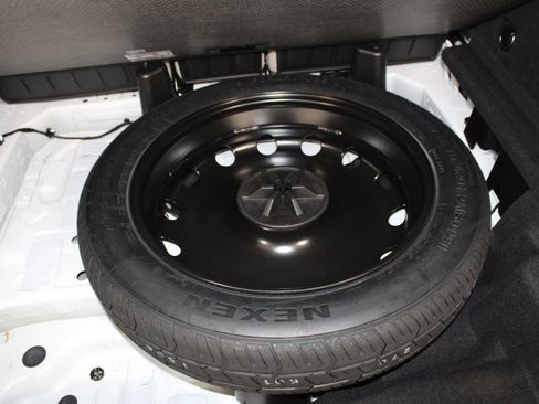 Used 2022 Mercedes-Benz GLC 300 4MATIC image 25