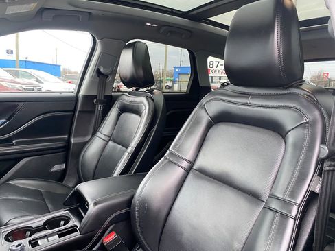 Used 2021 Lincoln Corsair Reserve image 10