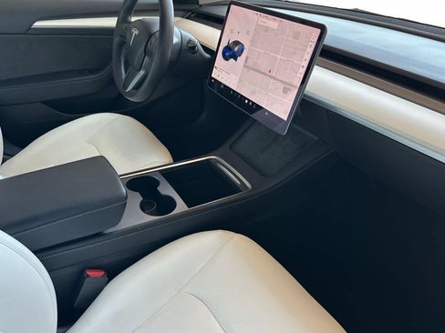 Used 2022 Tesla Model 3 Long Range AWD/4WD image 15