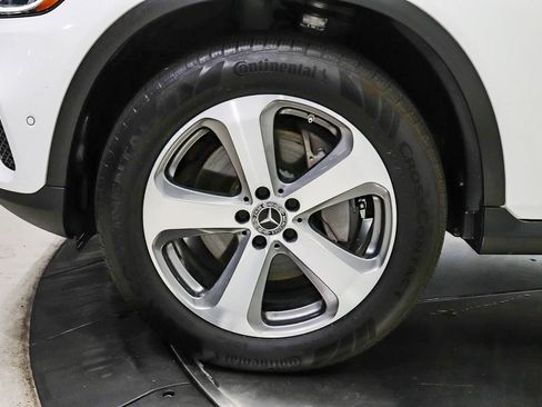 Used 2022 Mercedes-Benz GLC 300 image 9
