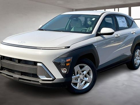 New 2026 Hyundai Kona SE image 2