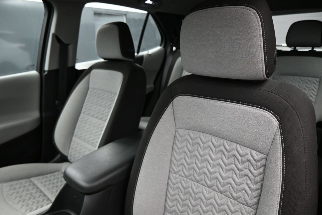 Used 2022 Chevrolet Equinox LS w/ LPO, Floor Liner Package FWD image 12