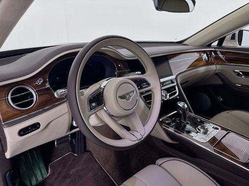 New 2026 Bentley Flying Spur Plug-In Hybrid image 10