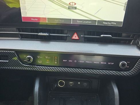 Used 2024 Kia Sportage SX image 13