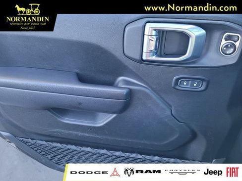 Used 2024 Jeep Wrangler Unlimited Sport AWD/4WD image 15