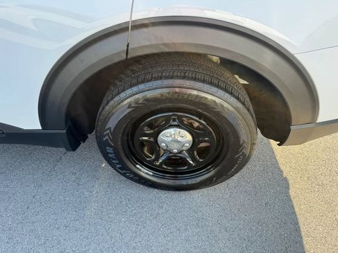 Used 2020 Ford Explorer 4WD Police Interceptor image 12