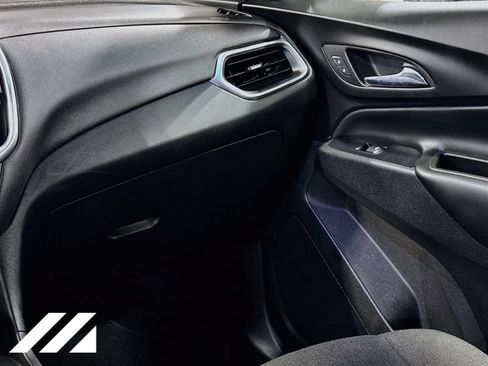 Used 2018 Chevrolet Equinox LT FWD image 23